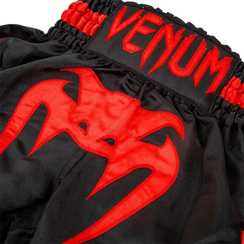 SHORT DE MUAY THAÏ VENUM BANGKOK INFERNO KIDS - NOIR/ROUGE